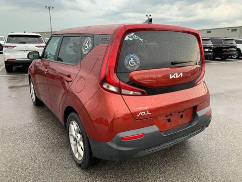 Used 2022 Kia Soul LX w/ Technology Package FWD image 5
