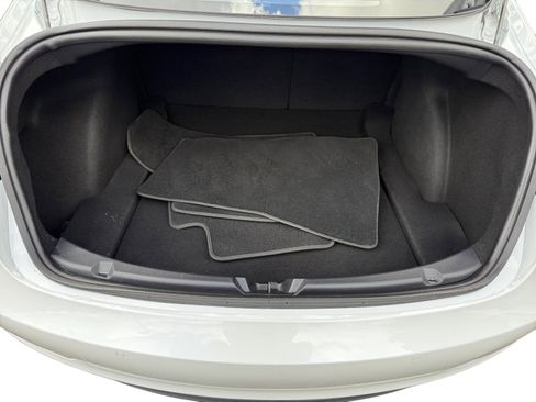 Used 2018 Tesla Model 3 Long Range RWD image 17