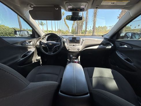 Used 2020 Chevrolet Malibu LT FWD image 18