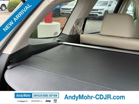 Used 2011 Subaru Outback 2.5i Limited image 28