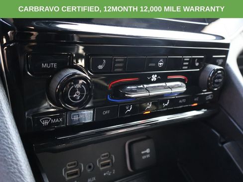 Used 2024 Jeep Grand Cherokee Altitude RWD image 30