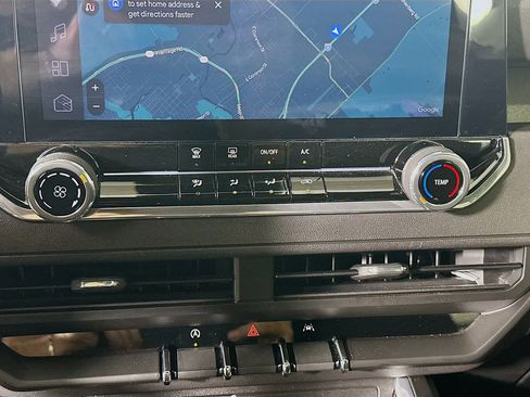 Used 2024 Chevrolet Colorado Trail Boss w/ Technology Package AWD/4WD image 24