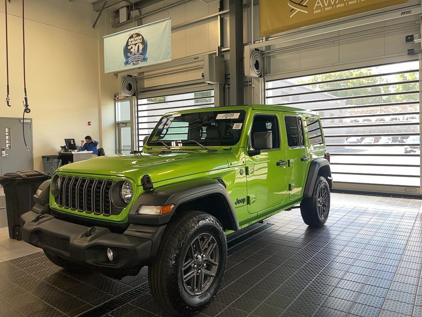 Used 2025 Jeep Wrangler Unlimited Sport AWD/4WD image 4