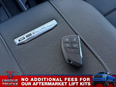 Used 2024 GMC Sierra 2500 Denali w/ Denali Reserve Package AWD/4WD image 33