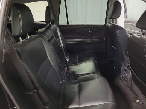 Used 2017 Honda Pilot Touring image 25