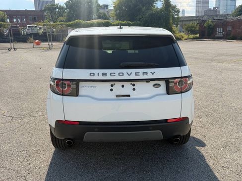 Used 2016 Land Rover Discovery Sport SE AWD/4WD image 4