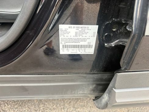 Used 2023 Ford Explorer XLT w/ Equipment Group 202A AWD/4WD image 53