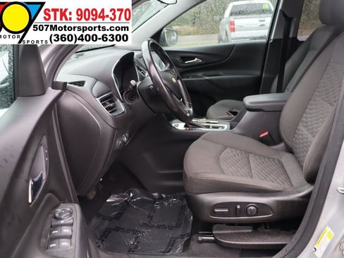 Used 2021 Chevrolet Equinox LT w/ Driver Convenience Package AWD/4WD image 14