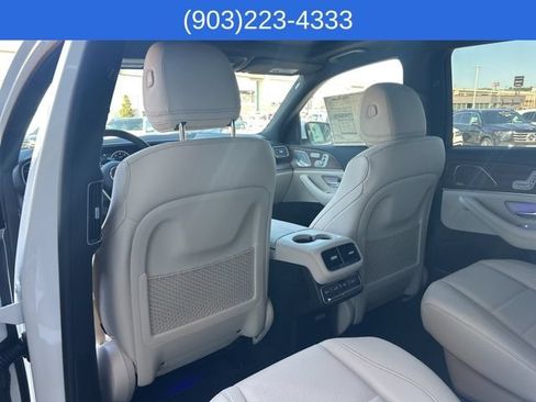 Used 2025 Mercedes-Benz GLS 450 4MATIC image 19