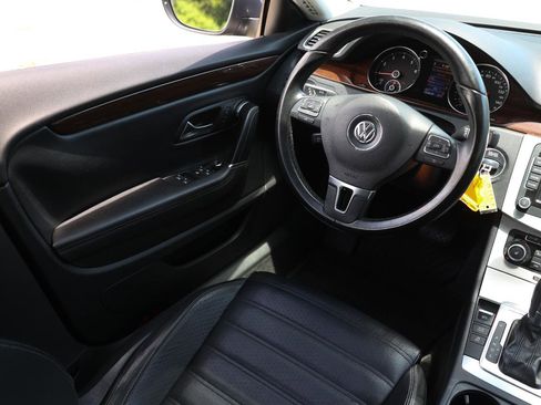 Used 2012 Volkswagen CC Lux FWD image 19