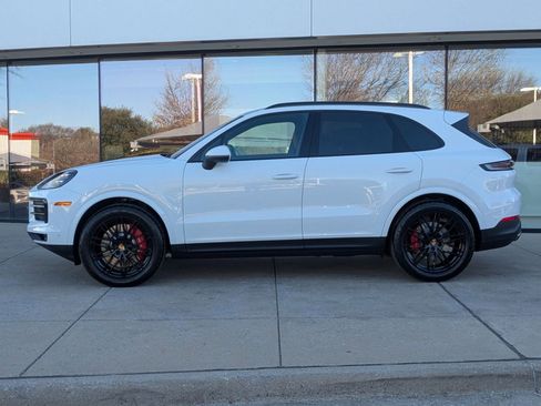 New 2026 Porsche Cayenne S image 2