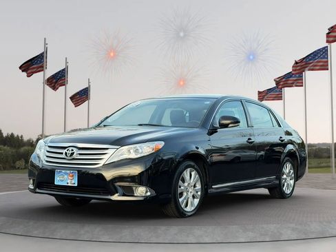 Used 2012 Toyota Avalon FWD image 3