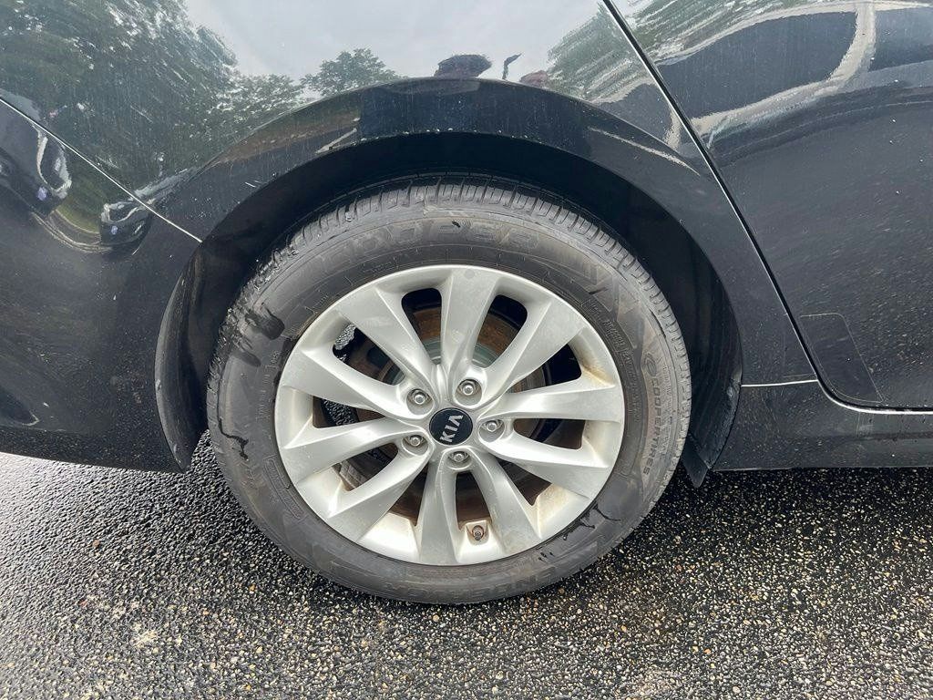 Used 2017 Kia Optima LX FWD image 31