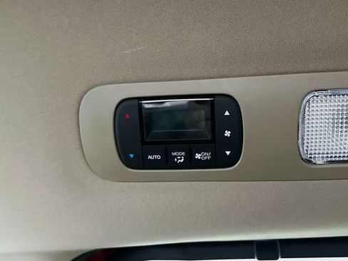 Certified 2024 Honda Odyssey EX image 32