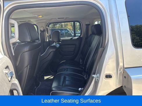 Used 2007 HUMMER H3 AWD/4WD image 12