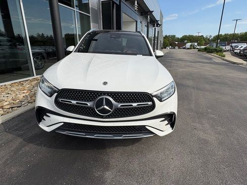 Used 2023 Mercedes-Benz GLC 300 4MATIC image 3