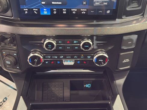 Certified 2026 Ford F250 Platinum w/ FX4 Off-Road Package AWD/4WD image 25