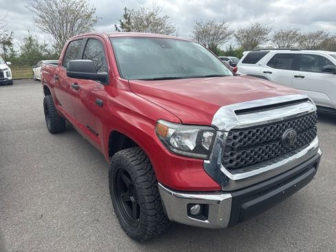 Used 2020 Toyota Tundra SR5 w/ SR5 Leather Package image 2