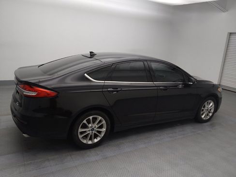 Used 2019 Ford Fusion SE image 10