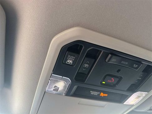 Used 2024 Toyota Tundra Limited image 26