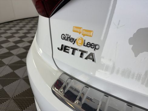 Used 2021 Volkswagen Jetta FWD image 15