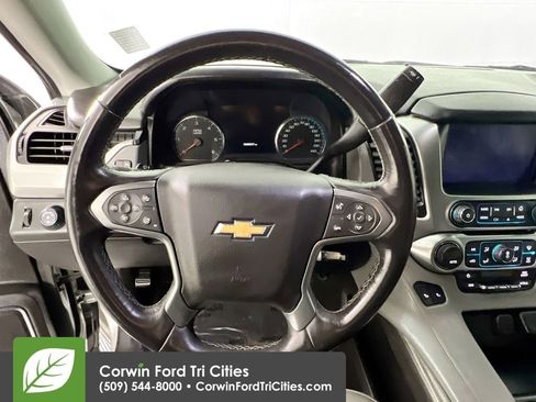 Used 2017 Chevrolet Suburban LT image 8