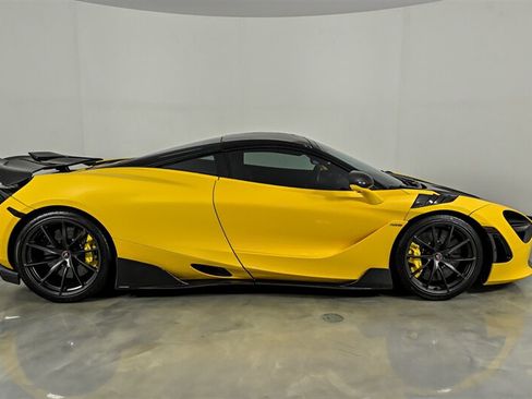 Used 2018 McLaren 720S Performance RWD image 16