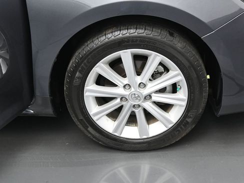 Used 2014 Toyota Camry XLE w/ Leather Package FWD image 38