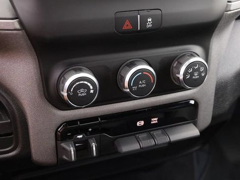 Used 2024 RAM 3500 Tradesman w/ Chrome Appearance Group AWD/4WD image 20