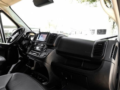 Used 2023 RAM ProMaster 2500 image 9