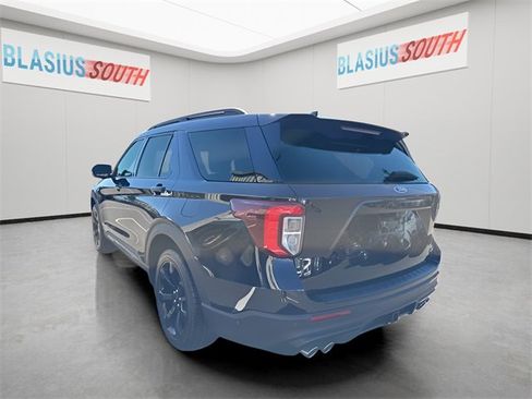 Used 2022 Ford Explorer ST w/ Equipment Group 401A image 5