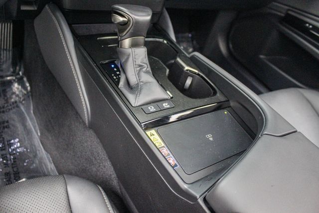 Used 2025 Lexus ES 300h F Sport w/ Accessory Package (Z2) FWD image 29