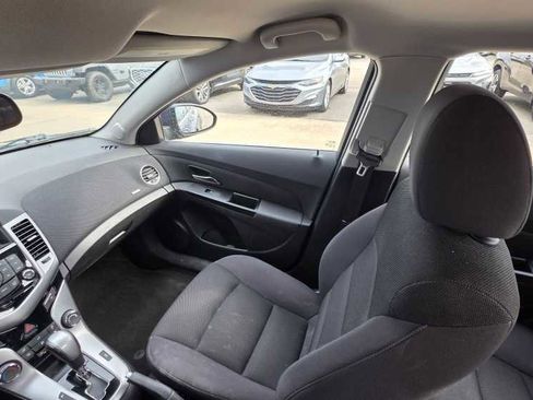 Used 2014 Chevrolet Cruze LT image 17