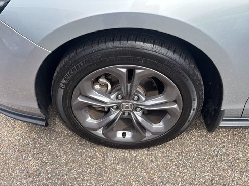 Used 2024 Honda Accord EX image 15