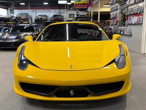Used 2011 Ferrari 458 Italia Coupe image 2