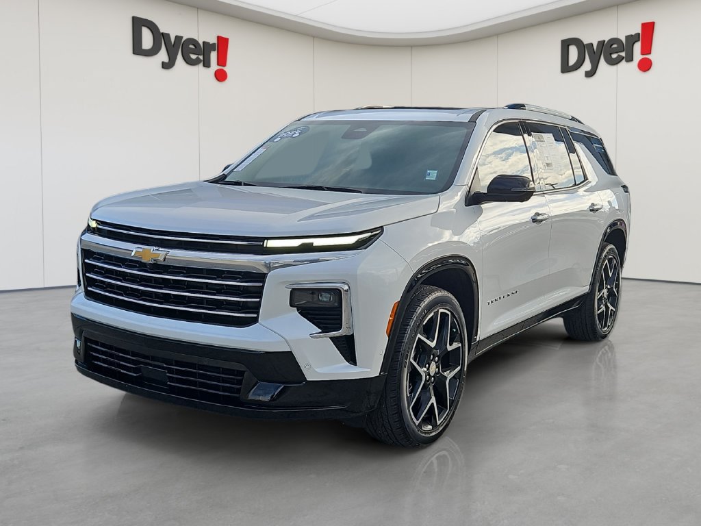 Certified 2025 Chevrolet Traverse High Country FWD image 1