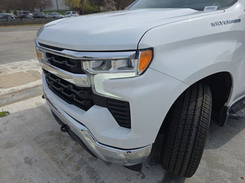 Used 2023 Chevrolet Silverado 1500 LT image 25