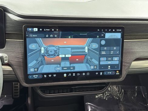 Used 2024 Rivian R1S Adventure image 21