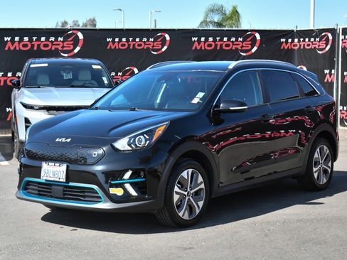 Used 2022 Kia Niro EX FWD image 3