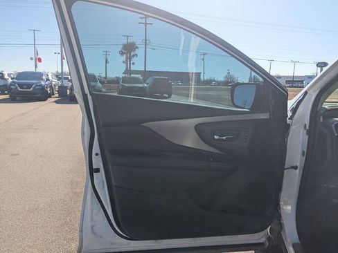 Used 2024 Nissan Murano SL image 11