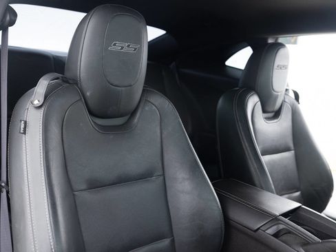 Used 2015 Chevrolet Camaro SS w/ SS Performance Package image 26