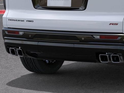 New 2026 Chevrolet Traverse RS w/ LPO, Floor Liner Package AWD/4WD image 14