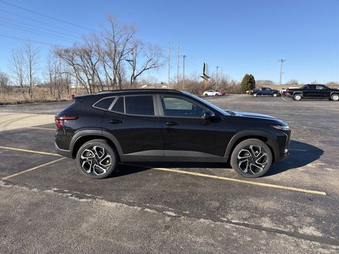 New 2026 Chevrolet Trax RS image 4