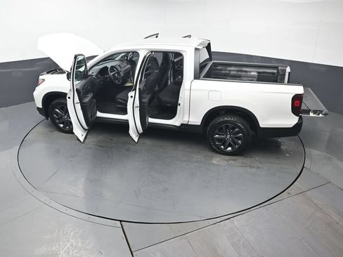 Used 2025 Honda Ridgeline Sport image 45