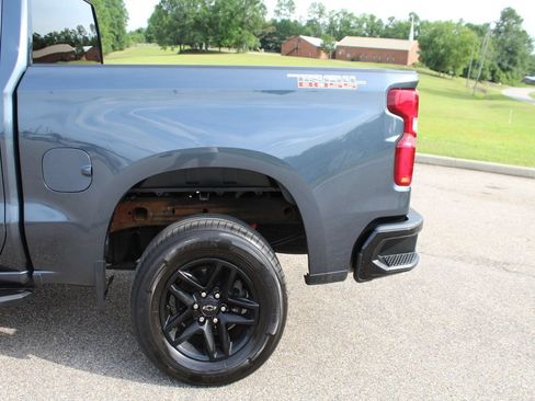 Used 2021 Chevrolet Silverado 1500 Custom Trail Boss AWD/4WD image 20