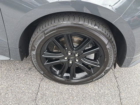 Used 2021 Ford Edge ST-Line image 22