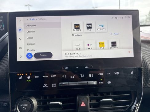 Certified 2023 Subaru Solterra Limited image 39