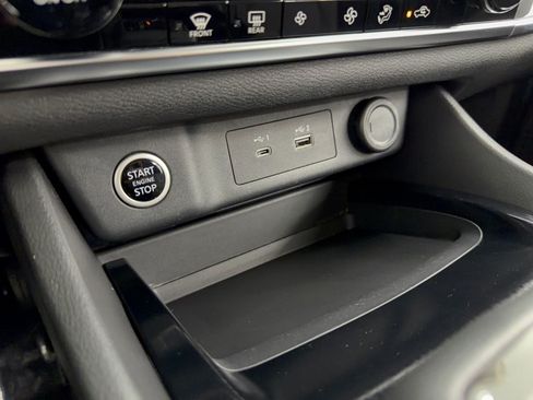 Used 2023 Nissan Rogue SV FWD image 20