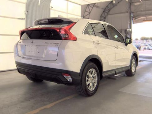Used 2018 Mitsubishi Eclipse Cross ES FWD image 2