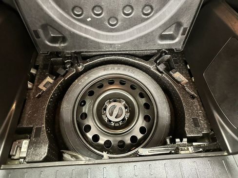 Used 2017 GMC Terrain SLE image 30